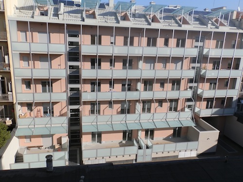 Via Giacosa cortile